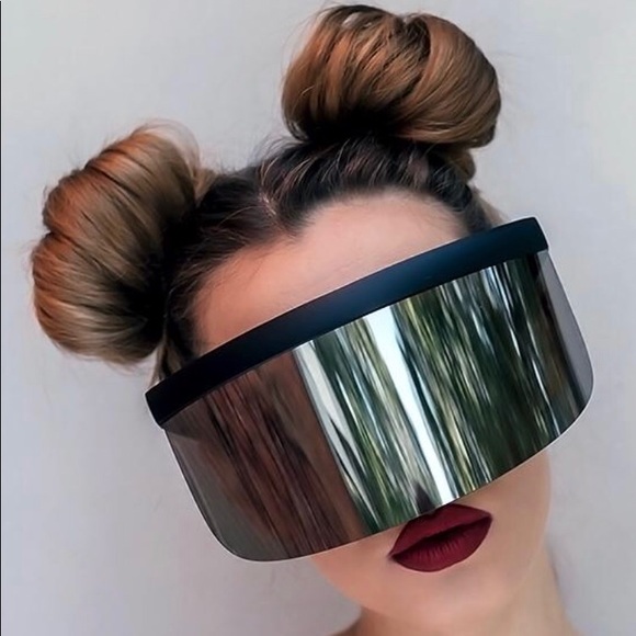 Black Mirror Visor 2018 Show Stoppers - Picture 2 of 5